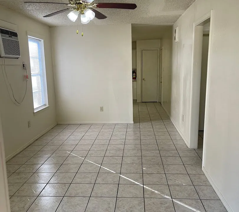2336 Elm Park Dr