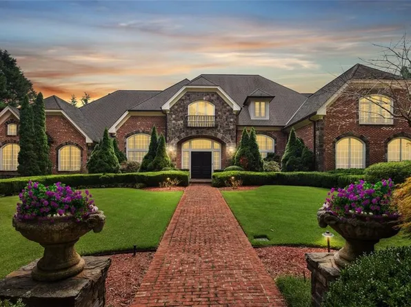 5767 Gene Sarazen Dr, Braselton, GA 30517