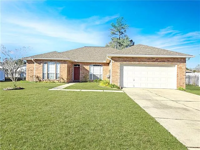 Building Photo - 407 E Redbud Dr