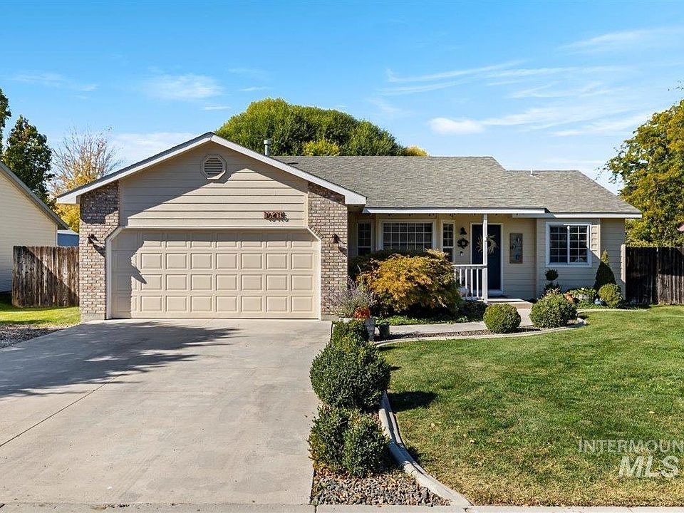 1st image of 16415 Coral Dr