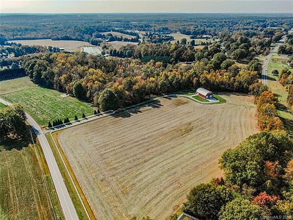2nd image of 136 New Salem Rd