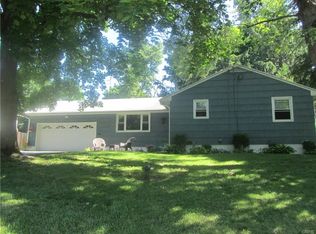 8 Morton Rd, Syracuse, NY 13214