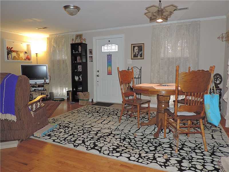 2nd image of 41 W Watson Ln