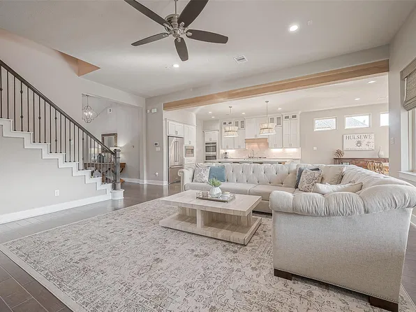 30 Argosy Bend Pl, Tomball, TX 77375
