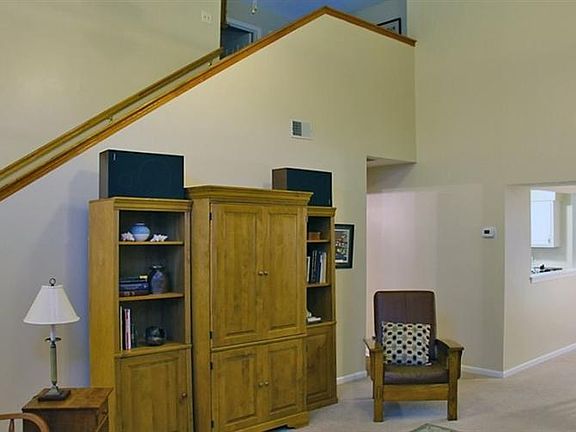4th image of 236 Pinehurst Ct