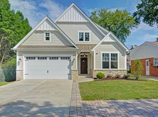 122 Chicago Ave, Clarendon Hills, IL 60514