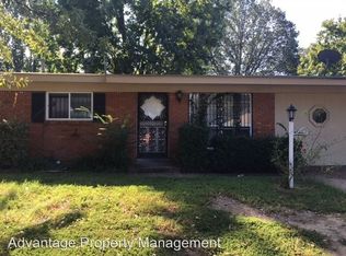 829 Red Leaf Ln, Memphis, TN 38109