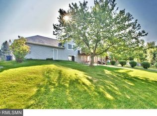 1710 Helmo Rd N, Oakdale, MN 55128