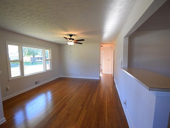 5th image of 2315 Allen Dr