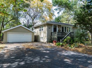 3S306 Williams Rd, Warrenville, IL 60555