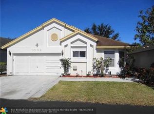 1002 W Jasmine Ln, North Lauderdale, FL 33068