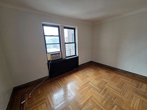 2nd image of 55 E 196th St APT 5D
