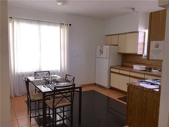 2nd image of 1530 West Ave