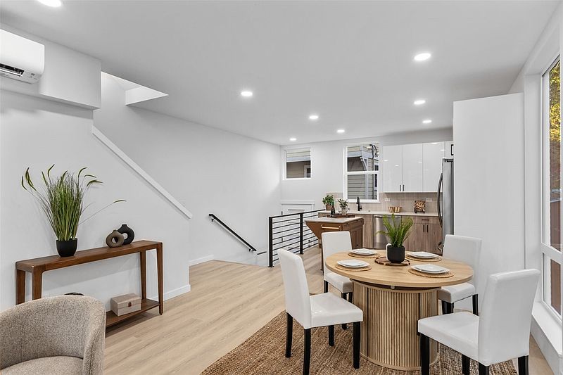 5th image of 7029 Delridge Way SW