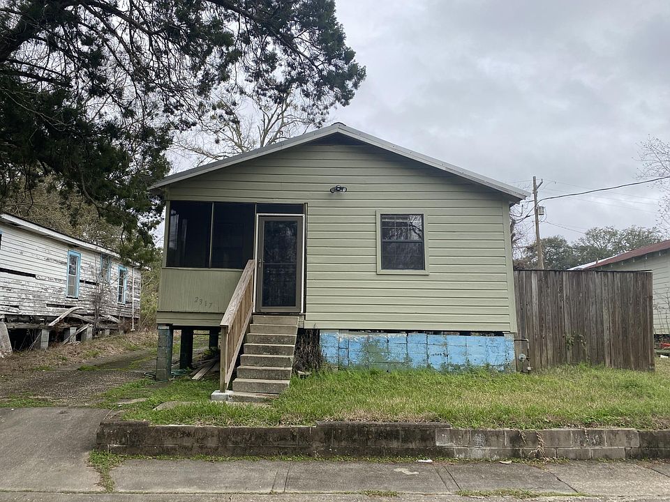 1st image of 2317 Carolina St