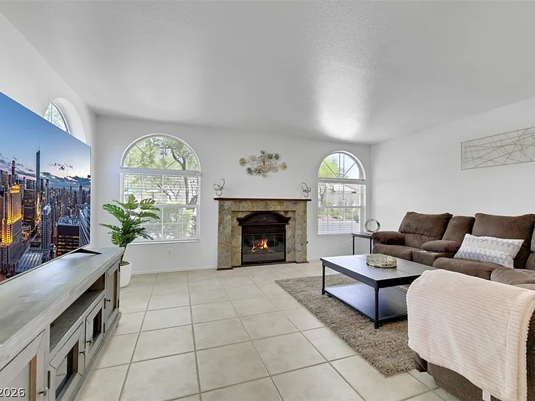 7989 Lisa Dawn Ave — Photo 7