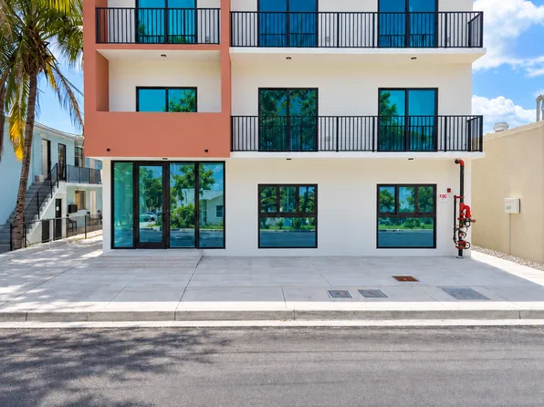 1158 NW 6th St, Miami, FL