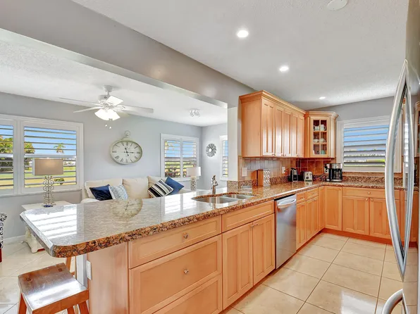 599 SW Golf Drive, Boynton Beach, FL 33426