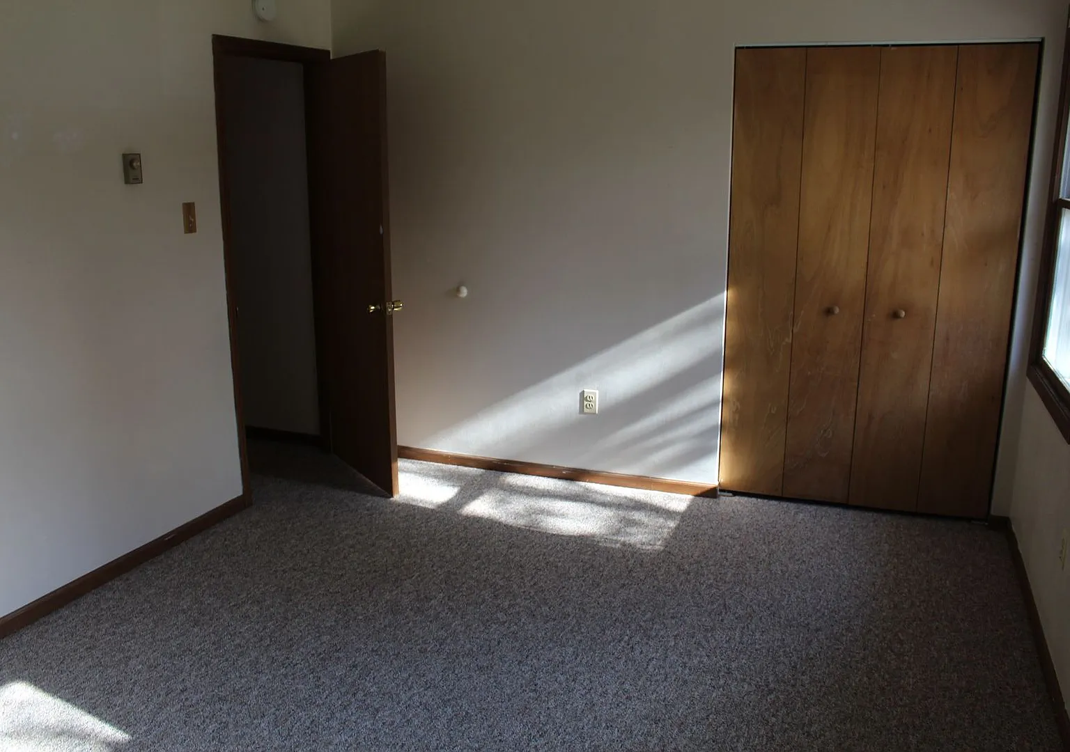 Town Home in Glen Rock Borough — Photo 4