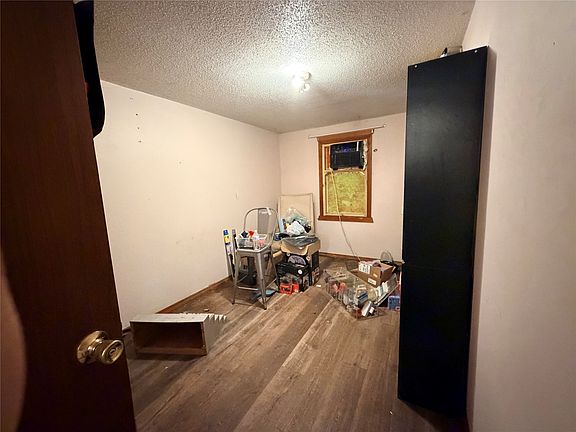 5th image of 1345 21st St