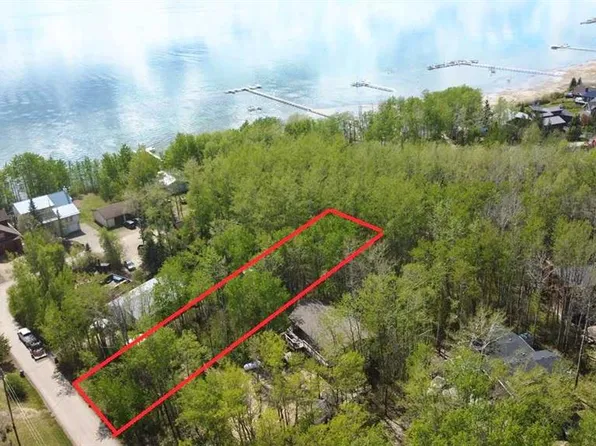 689 Fox Cres, Sunbreaker Cove, AB T4S 1R6