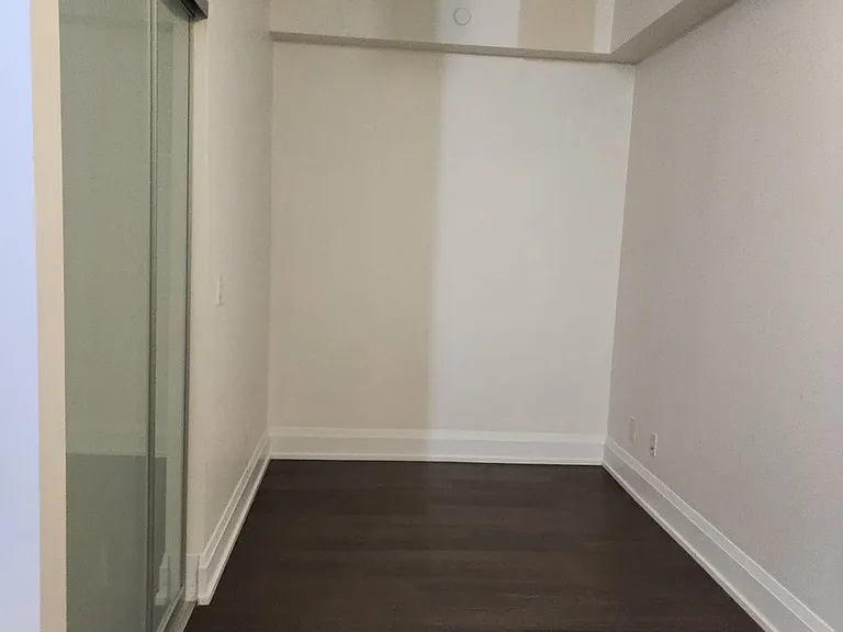 120 Harrison Garden Blvd #428 — Photo 7