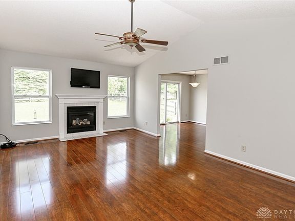 3rd image of 4818 Long Dr