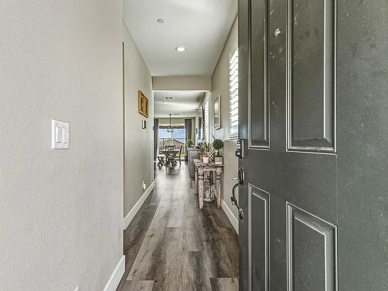 5390 Robinera Ct — Photo 22