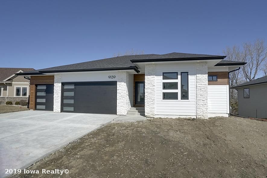 2nd image of 9139 Wellington Dr
