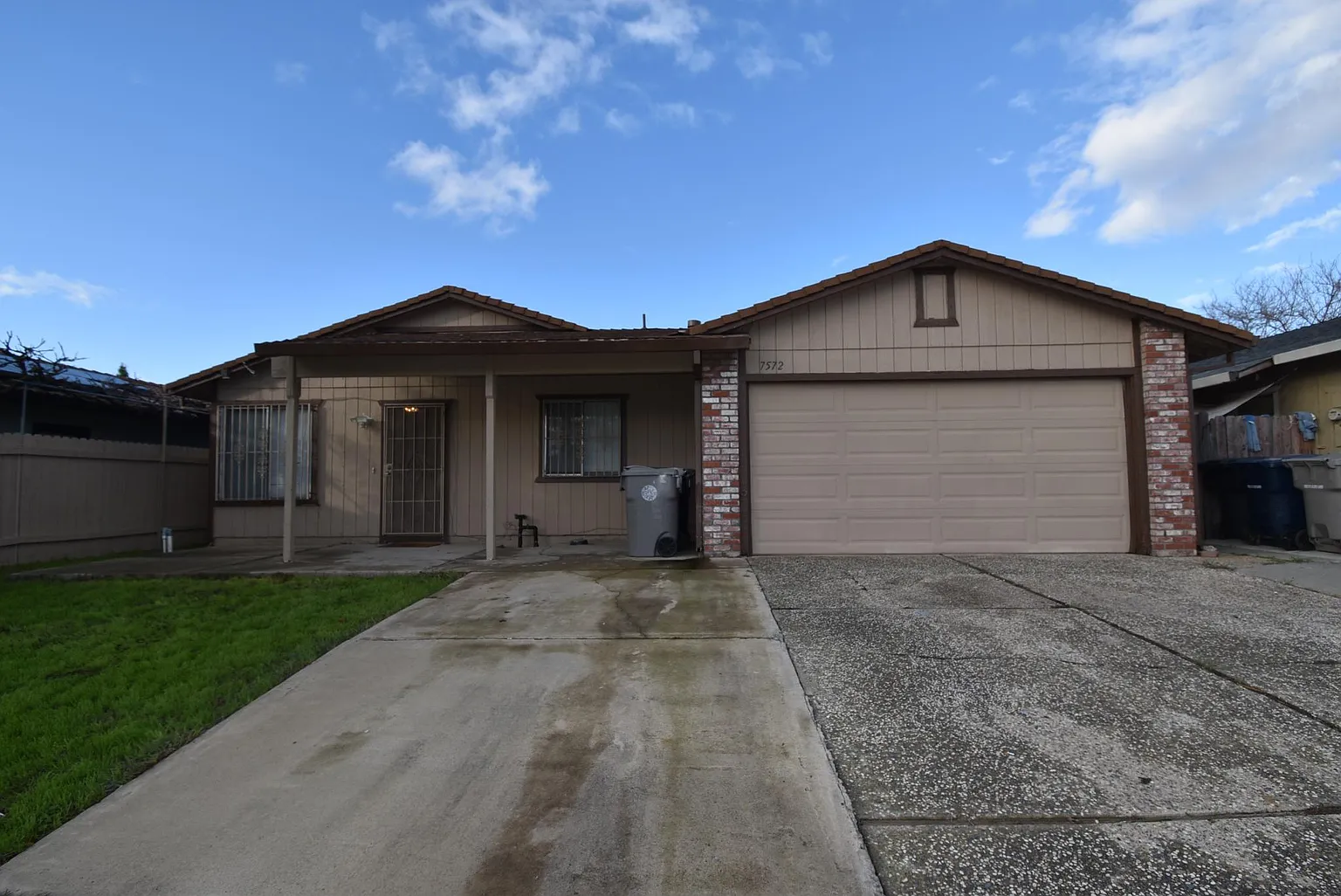 7572 Pinon Way photo 1