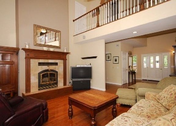 4th image of 18980 Golden Oaks Ct