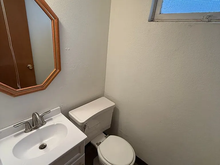 1400 S Riverdale Rd — Photo 17