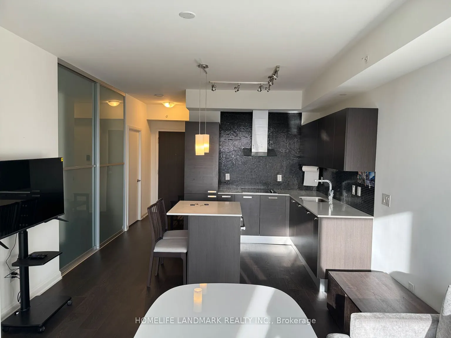 2 bed, $2,900 — Photo 3