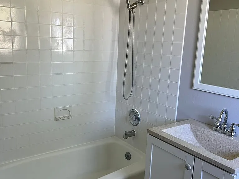 770 W Highland Ave — Photo 24