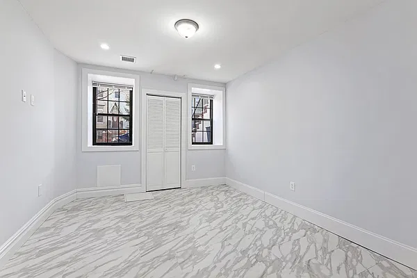Rented by Compass | media 10
