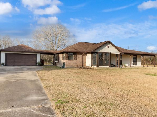 2 County Road 4867, Dayton, TX 77535