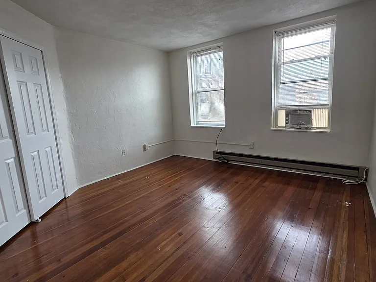 14 Battery St #4R — Photo 6