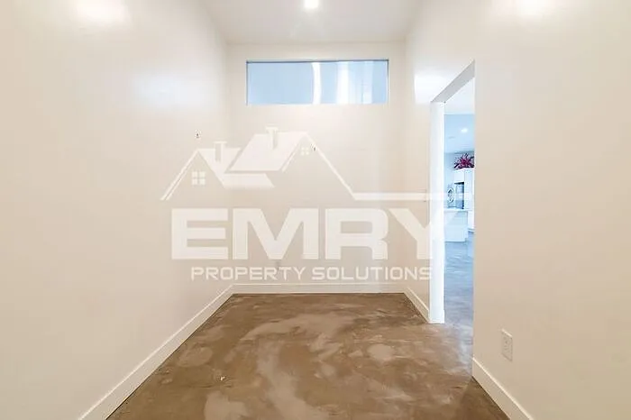 5655 E Beverly Blvd — Photo 14