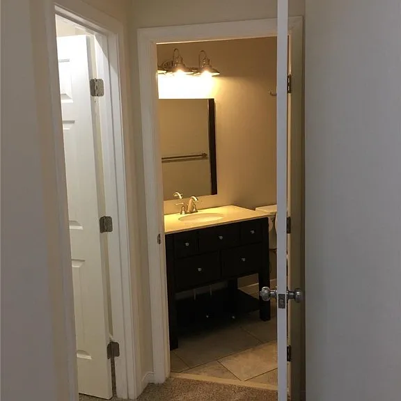 2808 Queensland Dr — Photo 2