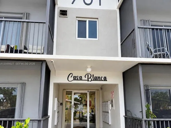 701 NE 1st Ct APT 210, Hallandale, FL 33009