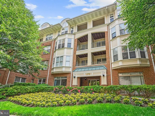11775 Stratford House Pl APT 112, Reston, VA 20190
