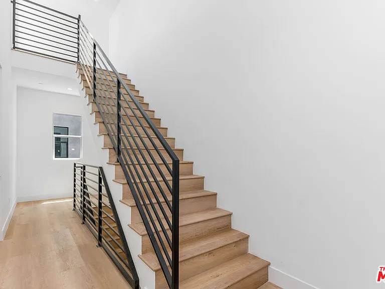 1821 N Ashmore Pl #1 — Photo 15