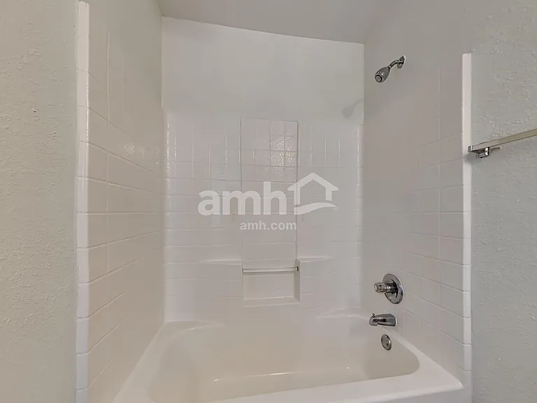205 Arrowhead Dr — Photo 12