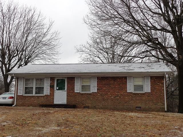 1st image of 1705 Hedge St
