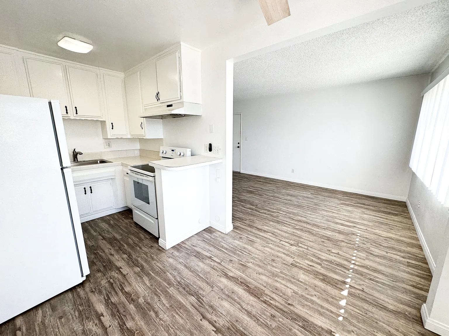 1201 Ocean Ave — Photo 3