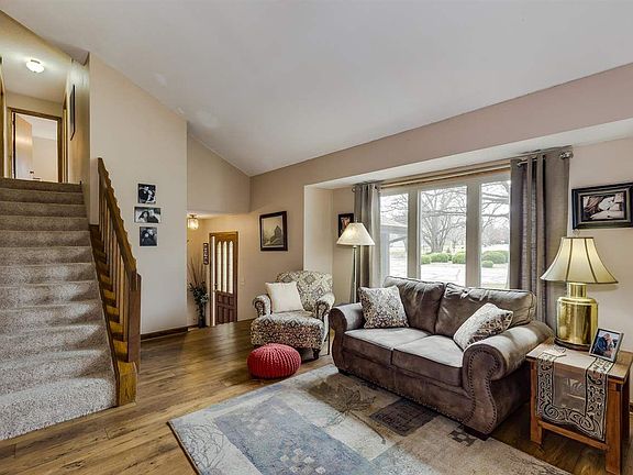 5th image of 2338 N Hathway Cir