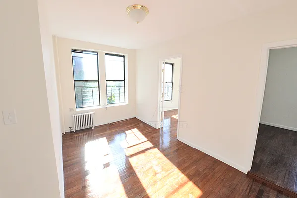 Rented by Peter Ashe | media 10