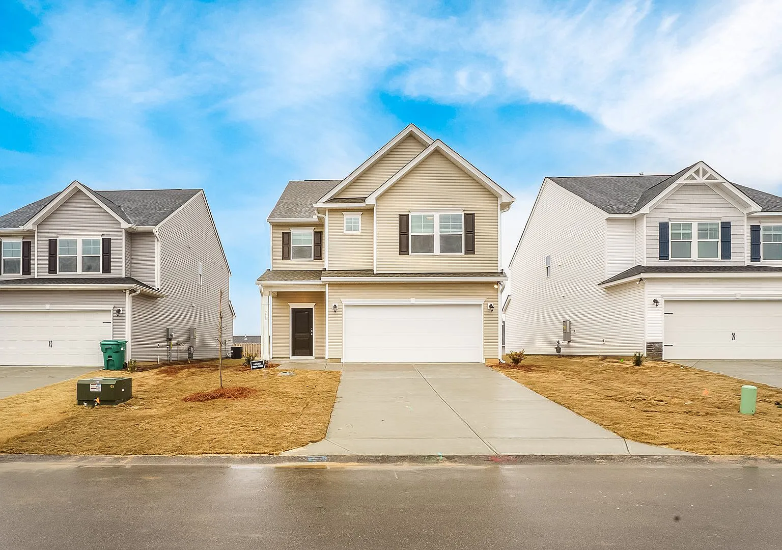 Welcome Home To Clairbourne Estates One Month Free Rent Offer — Photo 1