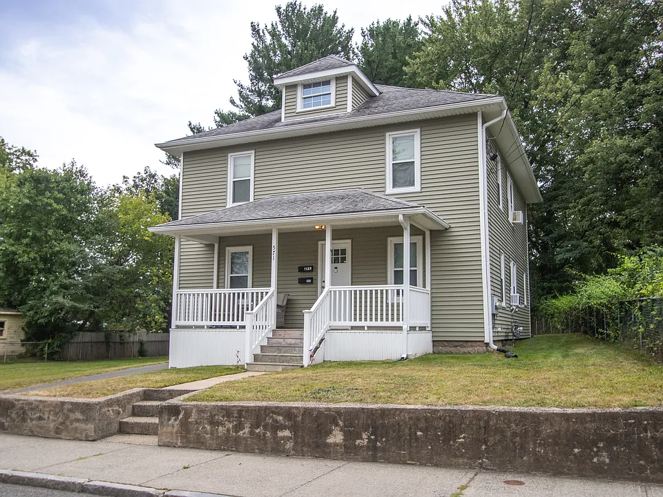 571 Britton St #1