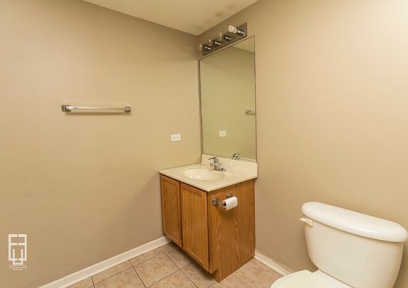 3rd image of 2734 S Wentworth Ave APT 501